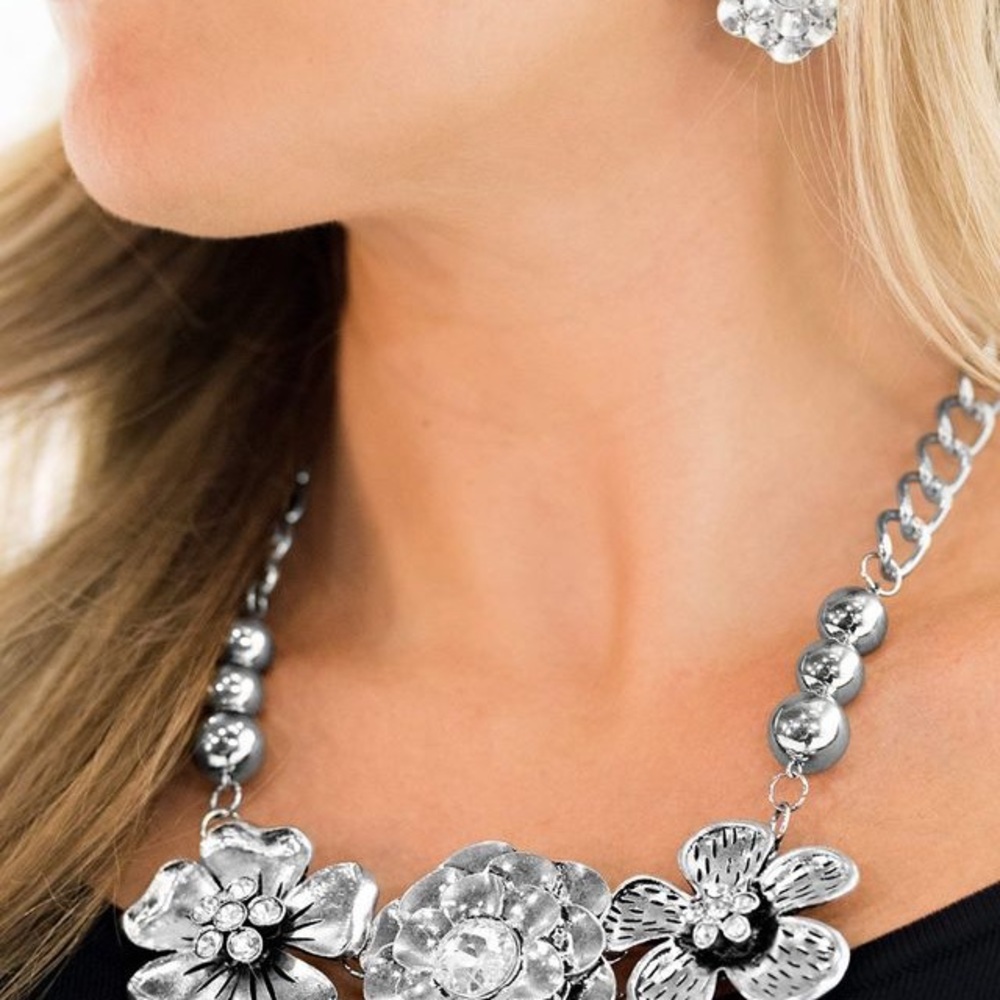 Zi Collection Necklace